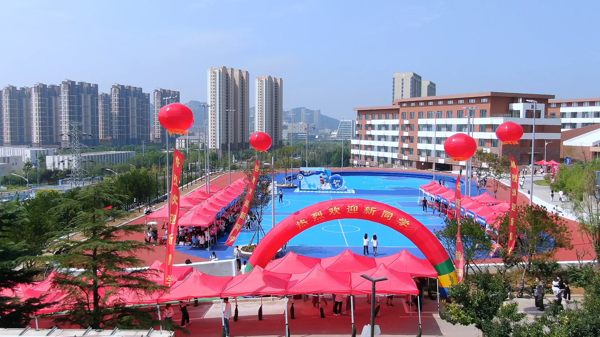 开元集团网站2022级新生报到