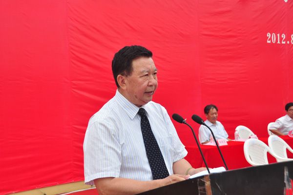 开元集团网站院长焦奎在开学典礼上讲话
