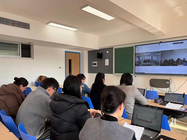 语言文化学院教师党支部与西安翻译学院国际语言文化学院第一党支部联合举办云端研讨会