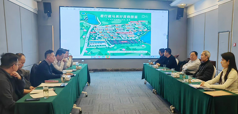 写作与沟通教学中心与藏马镇政府及两家知名企业 达成深度合作意向
