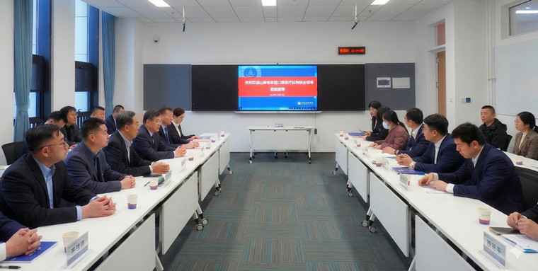 山东省民营口腔医疗机构协会书记李玉超一行来校考察交流