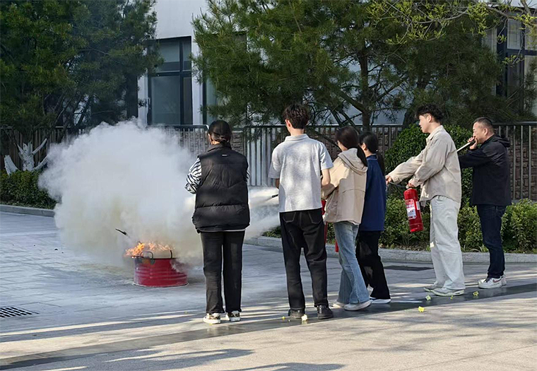 信息科学与工程学院开展消防演练
