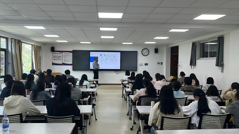 山东大学张树铮教授来校作《普通话“口语词”的性质》专题讲座