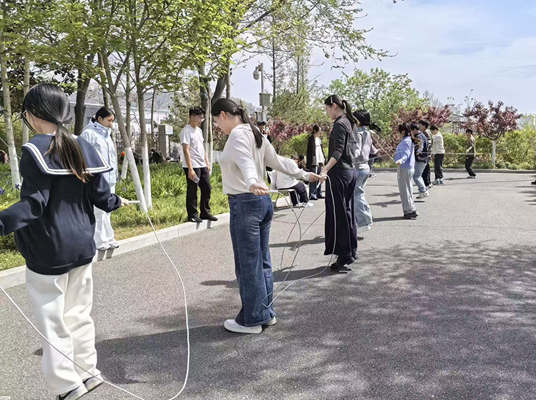 设计与美术学院“一站式”社区全员跳绳荣耀赛火热开赛