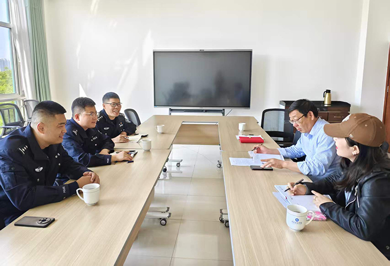 青岛市公安局黄岛分局网络安全保卫大队来校交流智库合作