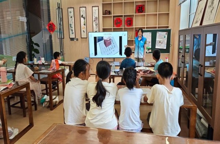 三下乡纪实｜“启航·童心筑梦”服务队：课业启智夯基础，科创美育润童心
